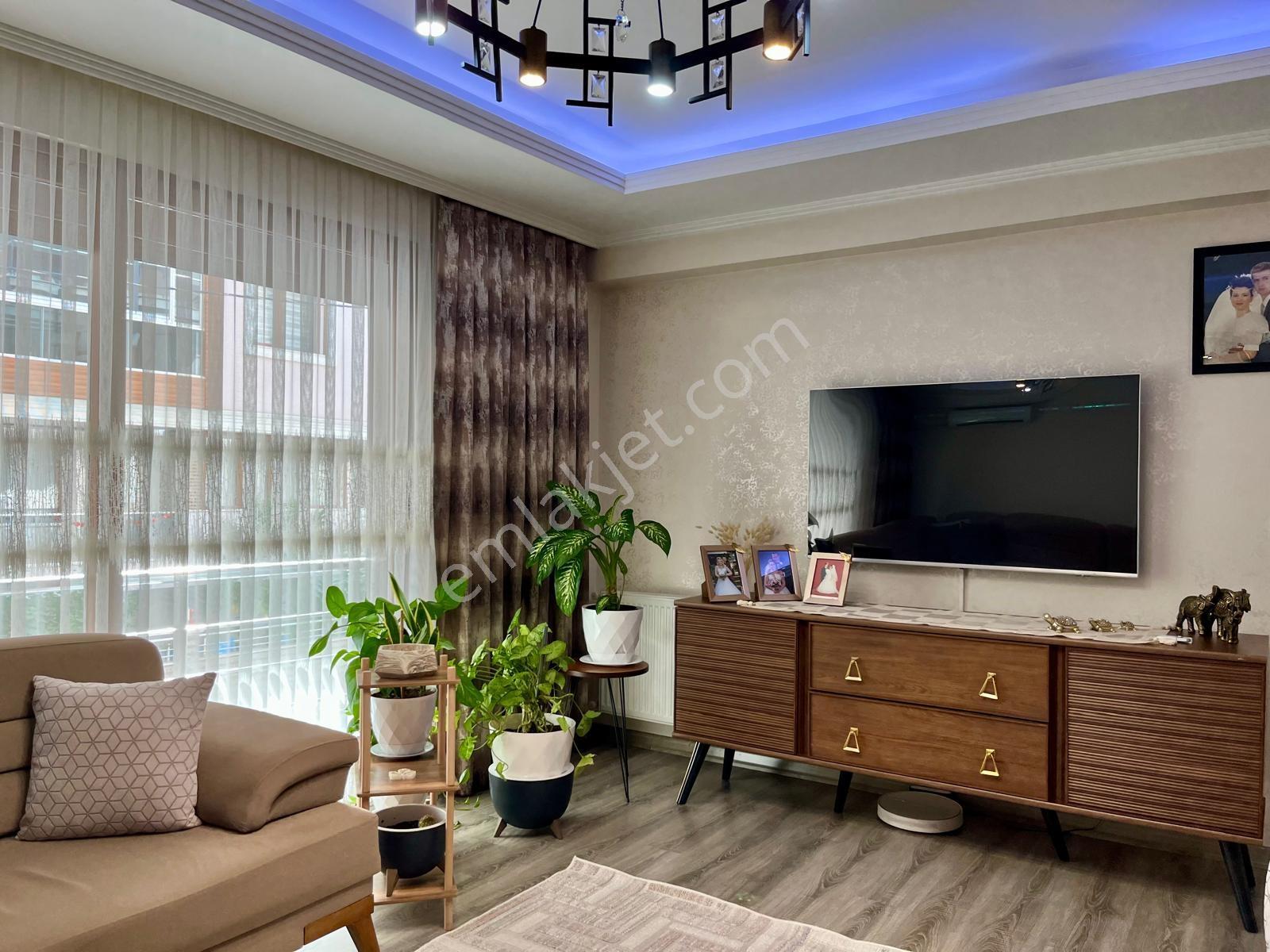 40 Dedebaşı 125 M² 3 Cepheli Satılık Daire — fotoğraf 13