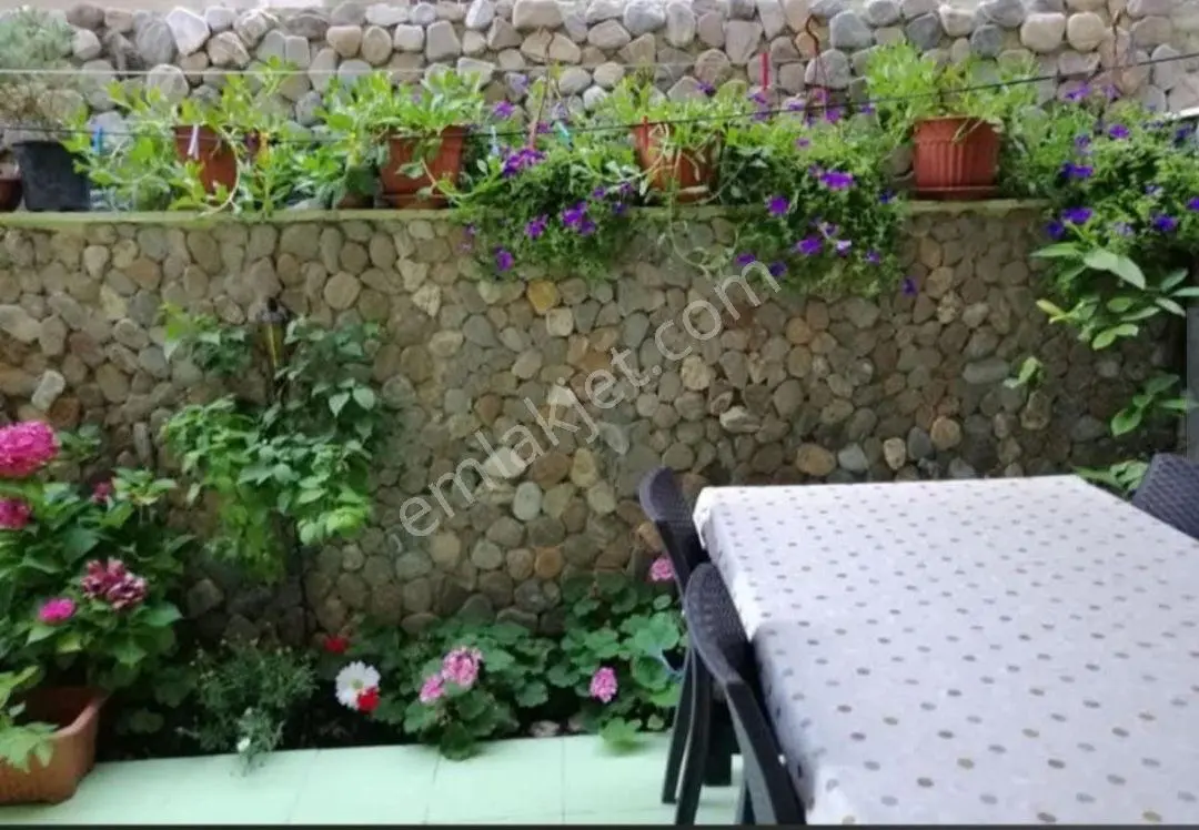 Kuşadası Merkezde 2+1 85m2 Kapalı Mutfak Full Eşyalı Satılık Daire — fotoğraf 20