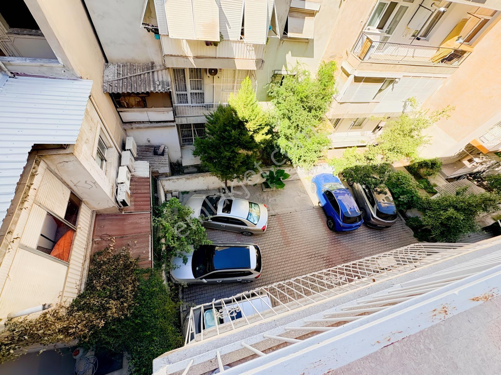 93 Karşıyaka Aksoyda Otoparklı,geniş Çift Cepheli Satılık Daire — fotoğraf 26