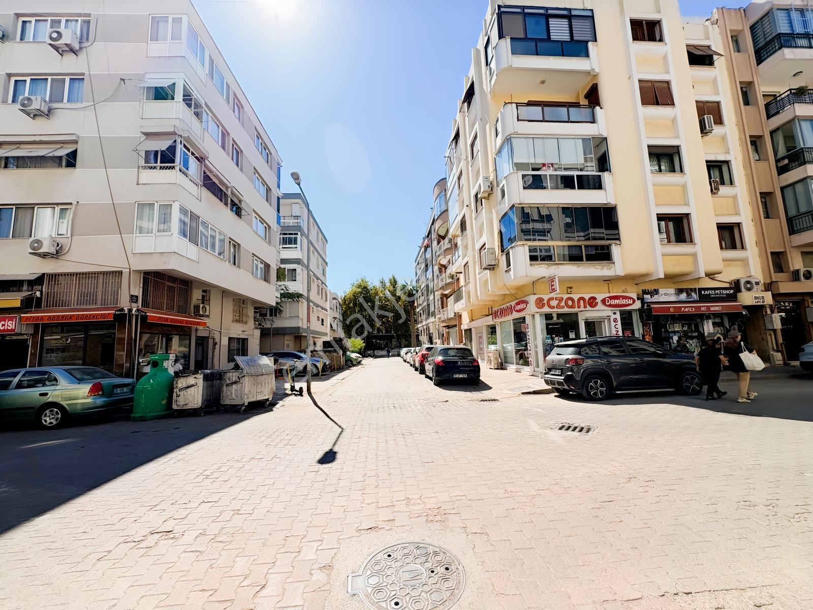 93 Karşıyaka Aksoyda Otoparklı,geniş Çift Cepheli Satılık Daire — fotoğraf 35