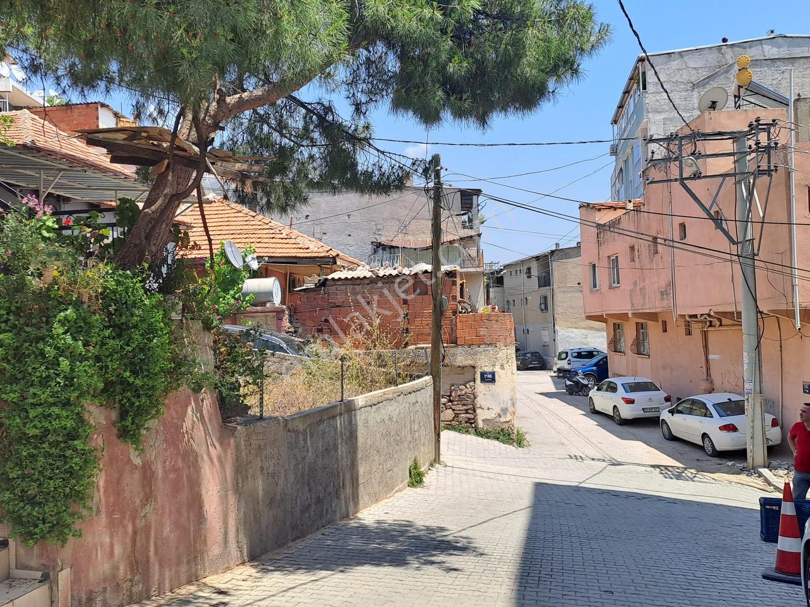 70 Bayraklı Erenler Mahallesı'nde Satılık Müstakıl Ev — fotoğraf 14