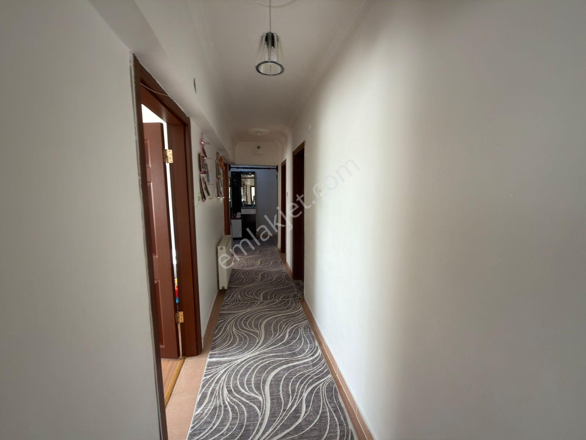 Sincan Tandoğan Mah Salon Bağımsız 13 Yıllık Ön Cephe Kredi Limitsiz 3+1 — fotoğraf 18