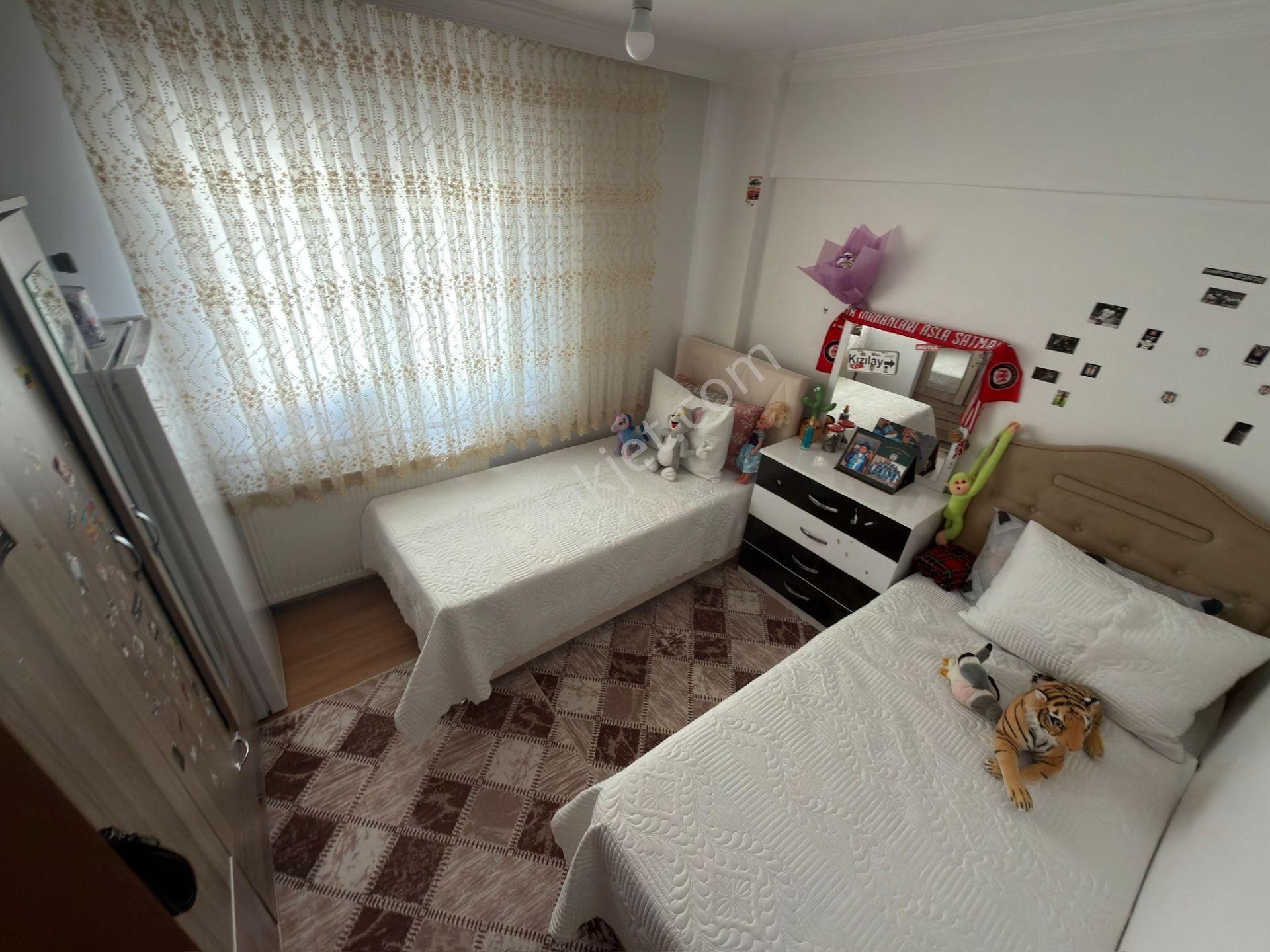Sincan Tandoğan Mah Salon Bağımsız 13 Yıllık Ön Cephe Kredi Limitsiz 3+1 — fotoğraf 29