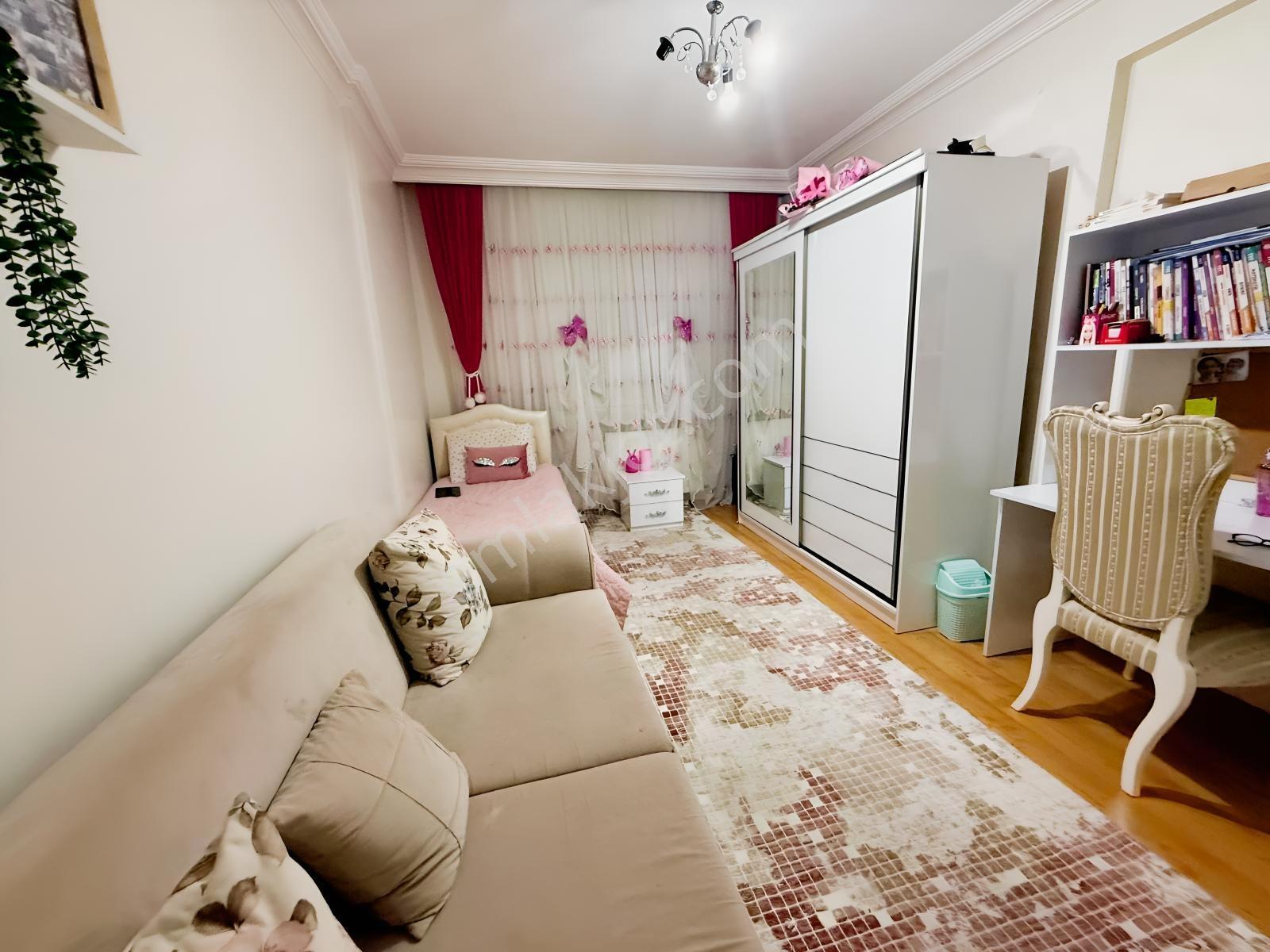 Parsana Mah. Stadyum Yanı Geniş Ara Kat 3+1 Satılık Daire — fotoğraf 13