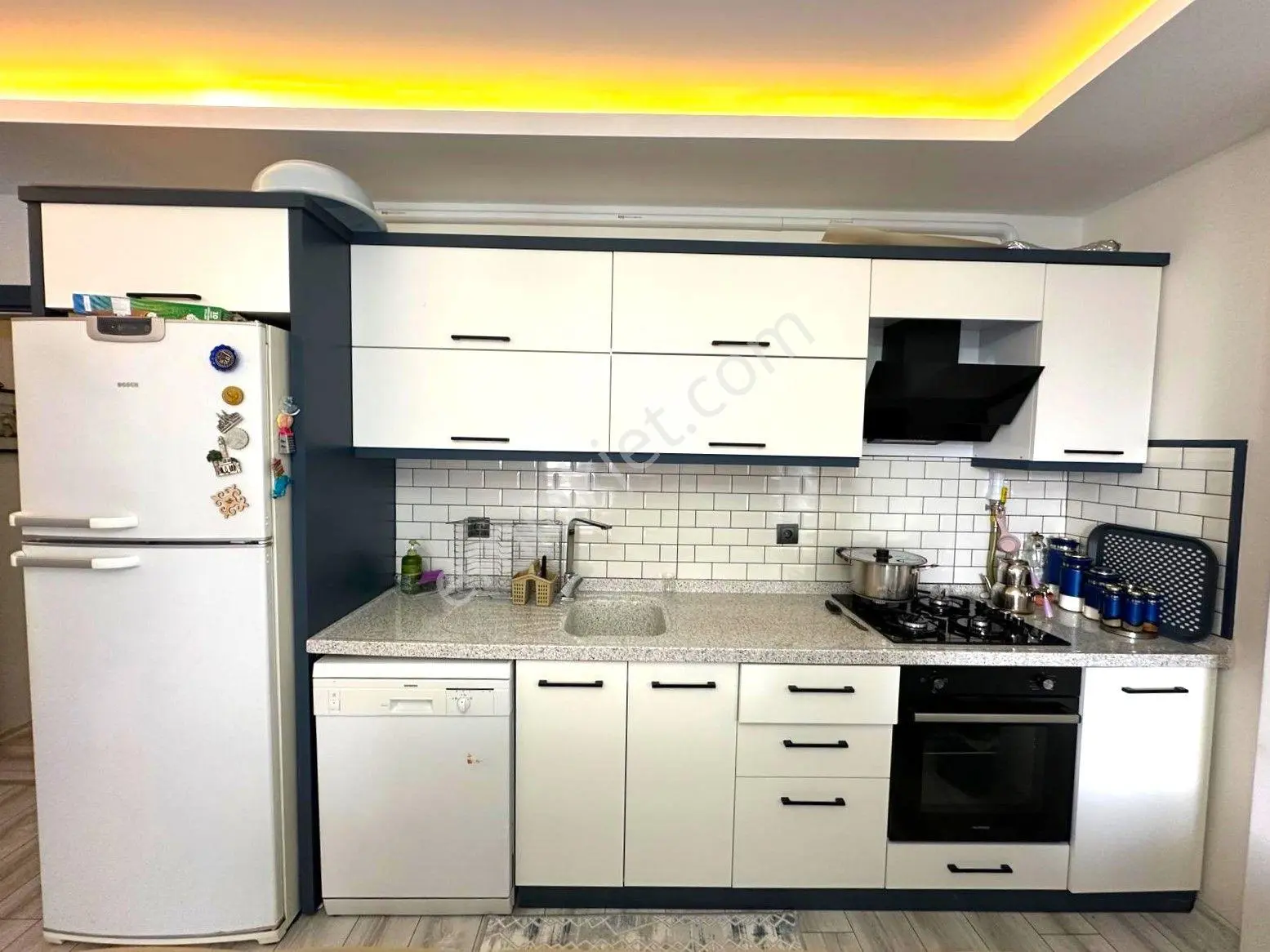𝄞melodi'den Altınkum Merkez'de Denize 300mt Balkonu Mutfaklı Arakat Ön Cephe Yeni 2+1 Daire — fotoğraf 9