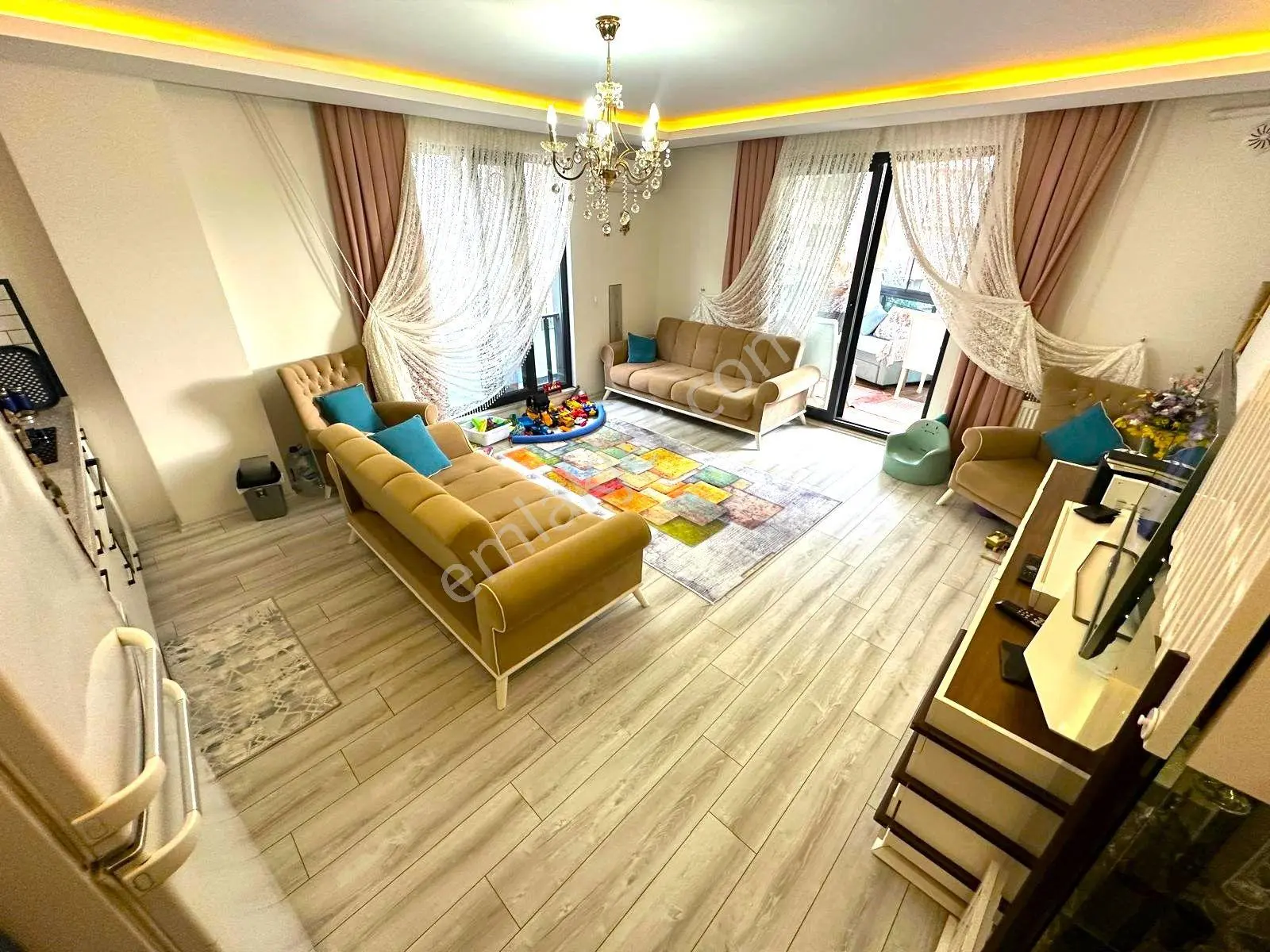 𝄞melodi'den Altınkum Merkez'de Denize 300mt Balkonu Mutfaklı Arakat Ön Cephe Yeni 2+1 Daire — fotoğraf 12