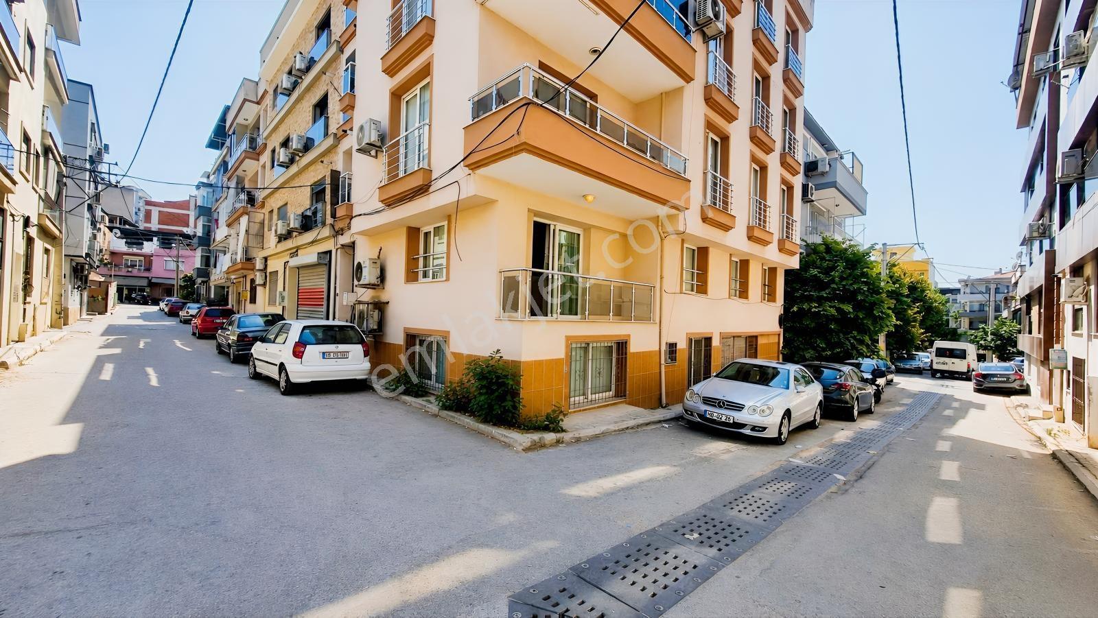 90 İzmır Buca'Da Satılık 3+1 Daıre