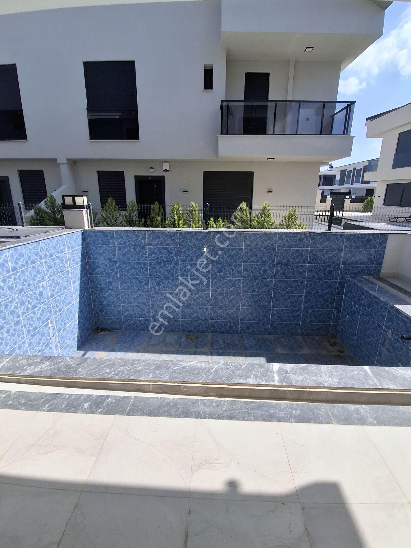 Didim Efeler Mahallesi'nde Havuzlu 3+1 Satılık Villa — fotoğraf 8