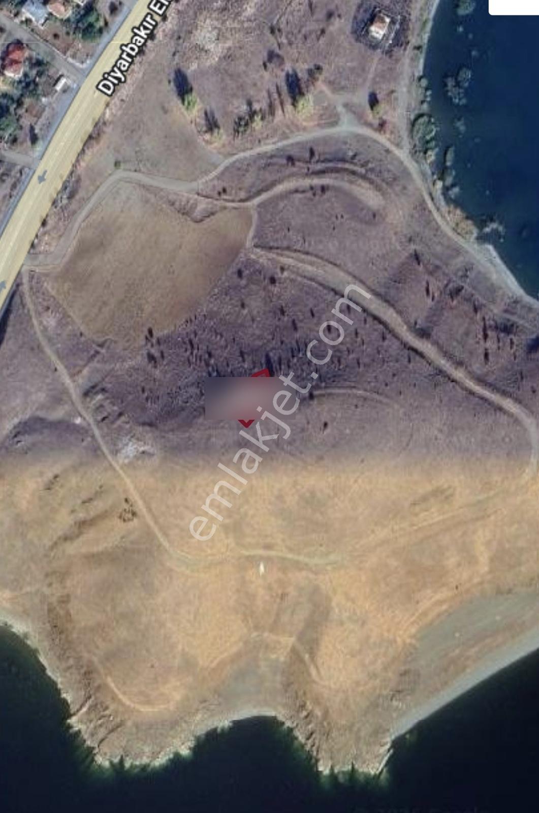 Diyarbakır Elazığ Yoluna 150m Yarım Suya Ada Konumunda Arsa — fotoğraf 2