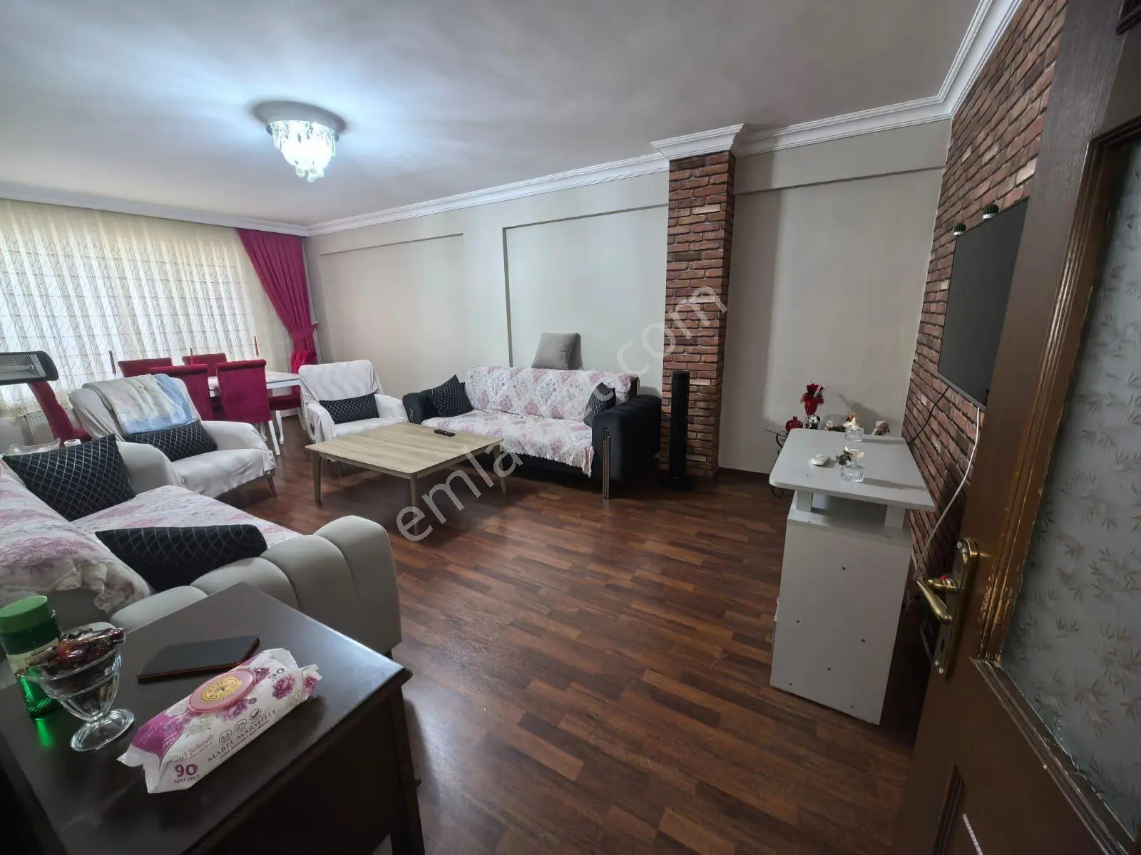Toprak Emlaktan Ank Keçiören Baglarbaşı Mah De 3+1 Melek Özen Okul Arkası Daireı