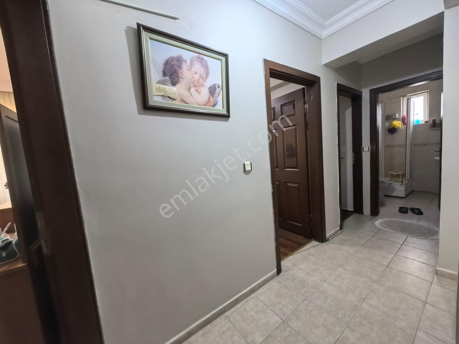 Toprak Emlaktan Ank Keçiören Baglarbaşı Mah De 3+1 Melek Özen Okul Arkası Daireı — fotoğraf 17