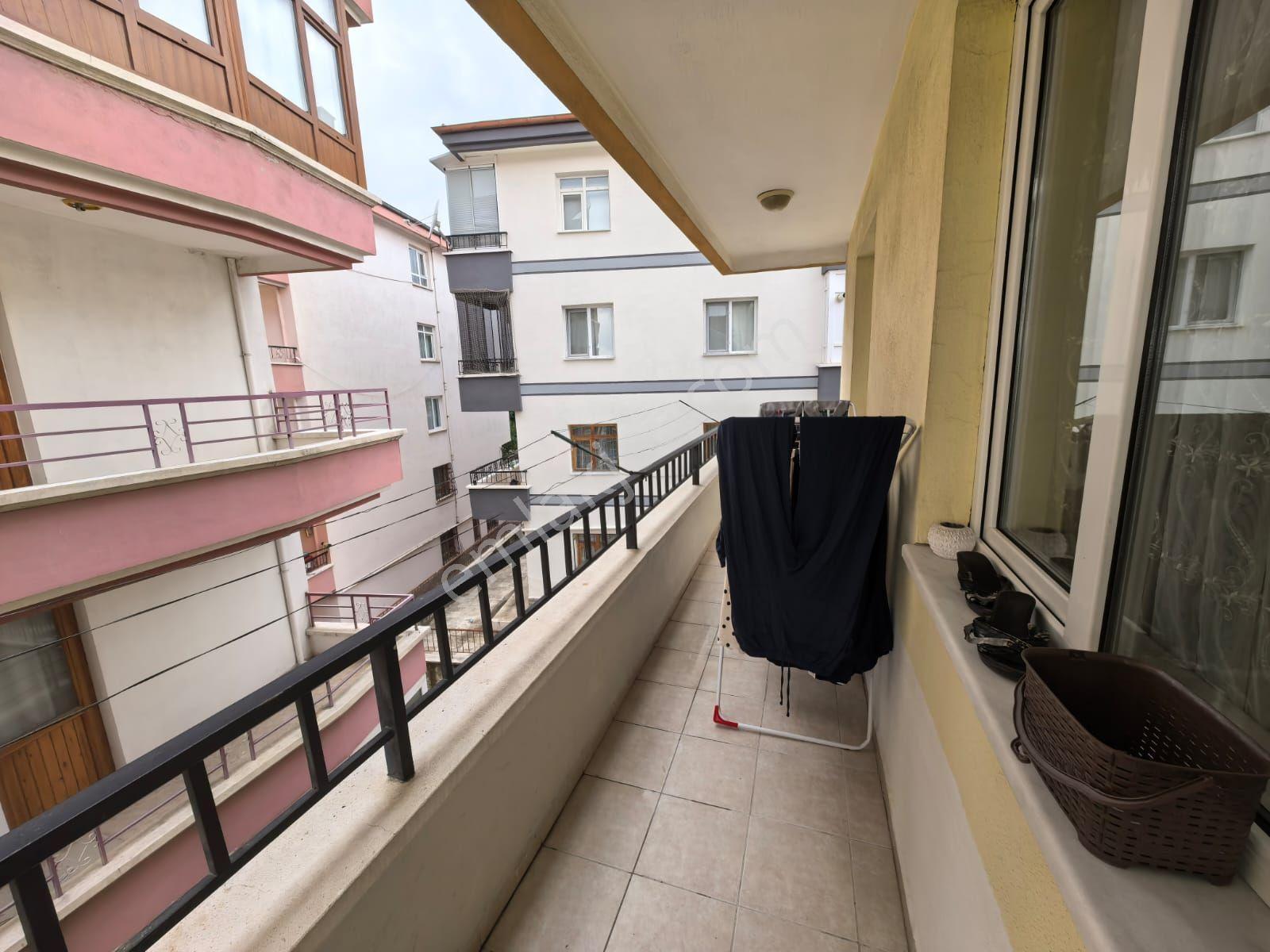 Toprak Emlaktan Ank Keçiören Baglarbaşı Mah De 3+1 Melek Özen Okul Arkası Daireı — fotoğraf 19