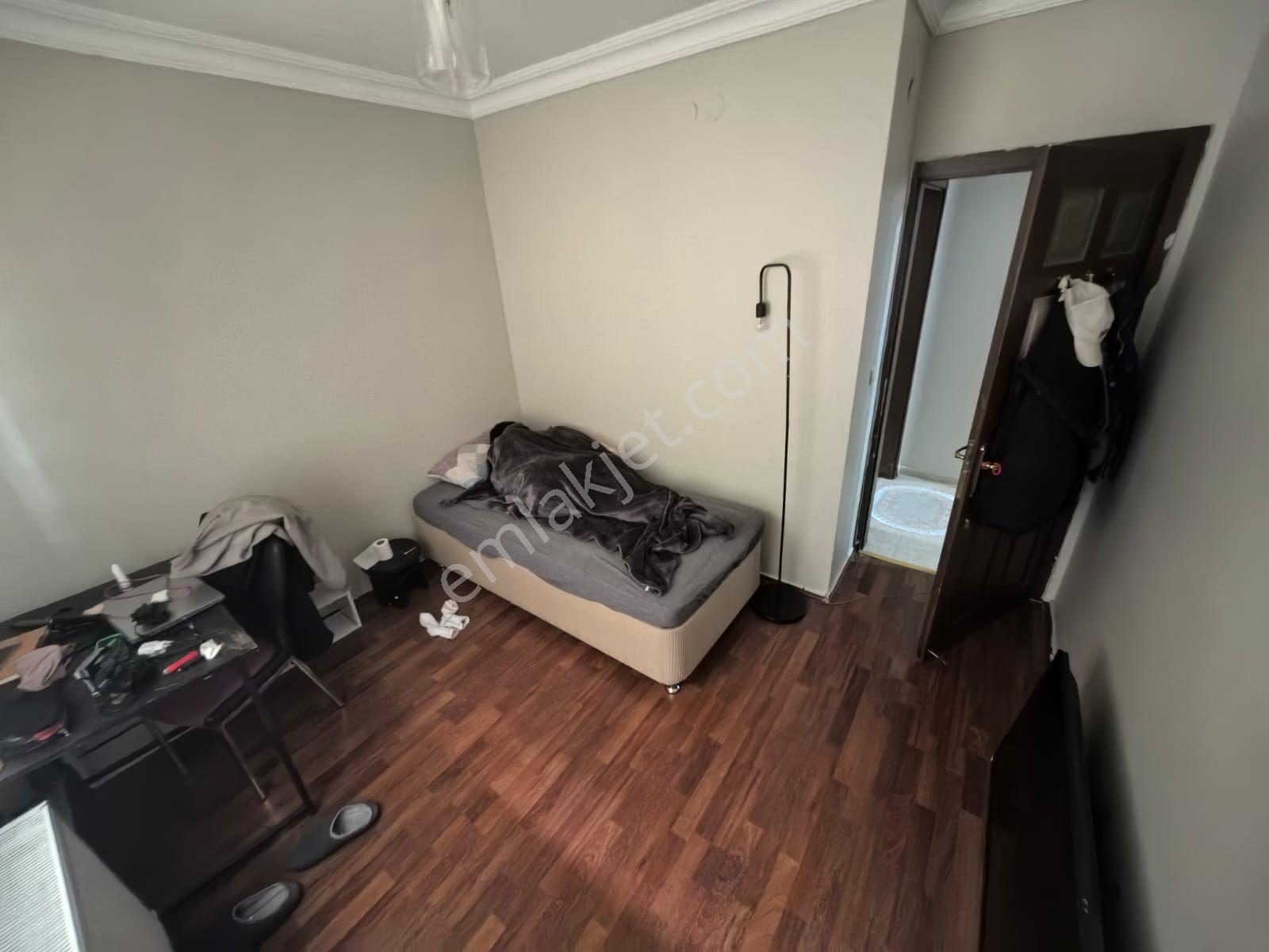 Toprak Emlaktan Ank Keçiören Baglarbaşı Mah De 3+1 Melek Özen Okul Arkası Daireı — fotoğraf 24