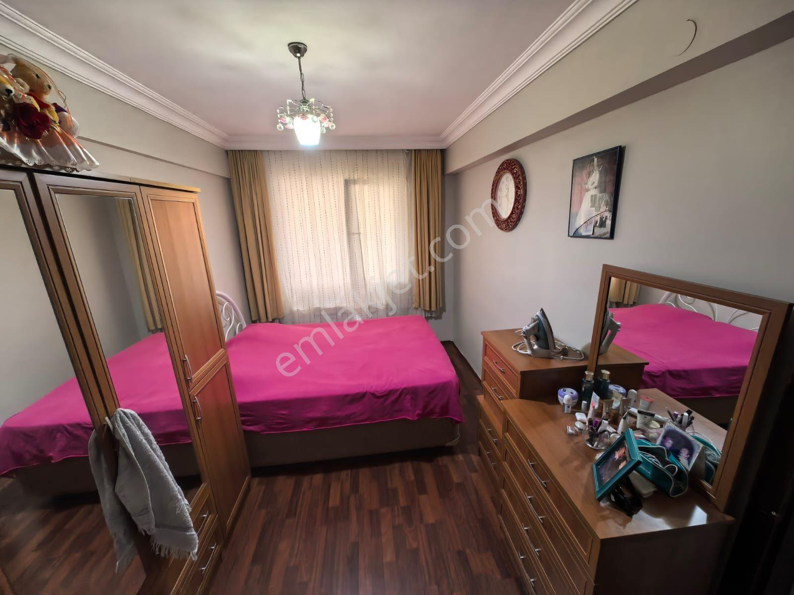 Toprak Emlaktan Ank Keçiören Baglarbaşı Mah De 3+1 Melek Özen Okul Arkası Daireı — fotoğraf 26
