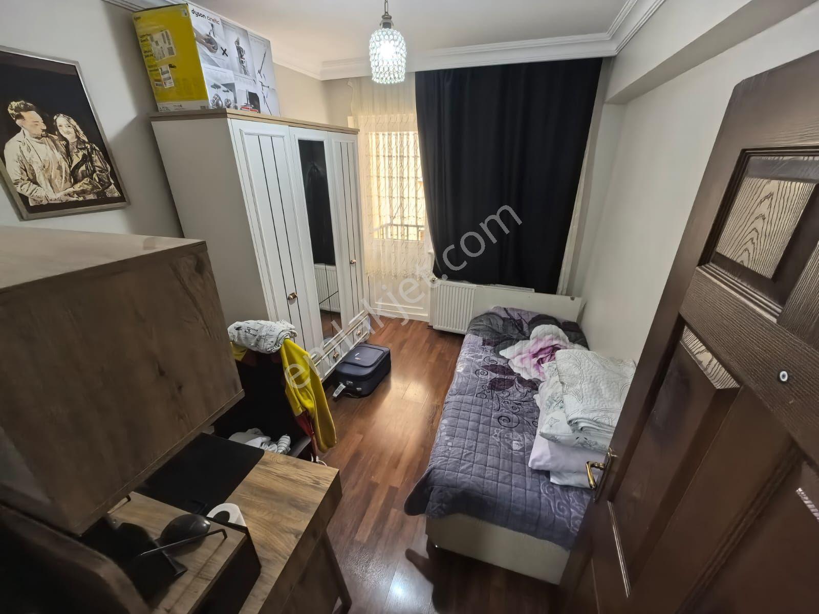 Toprak Emlaktan Ank Keçiören Baglarbaşı Mah De 3+1 Melek Özen Okul Arkası Daireı — fotoğraf 32