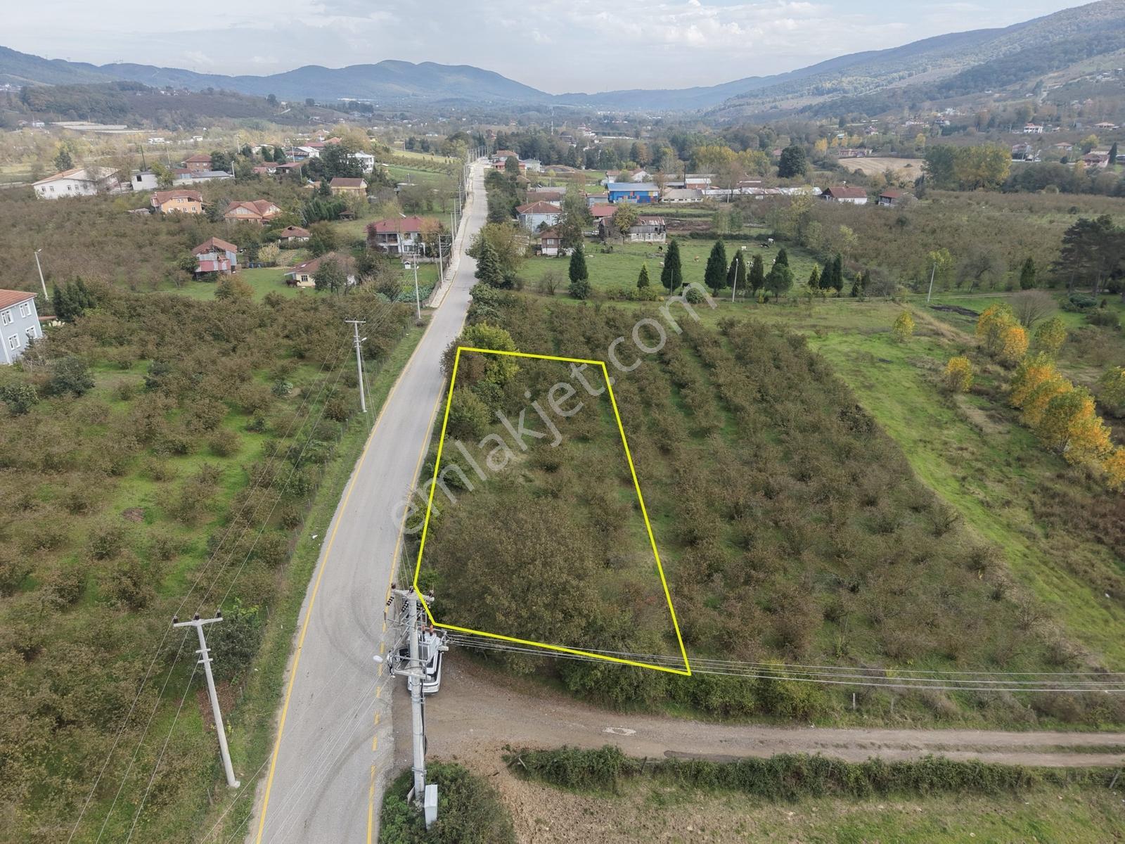 Emlakevim - Yeşilvadi Mah. De Satılık 1000 M2 İmarlı Arsa !! — fotoğraf 6