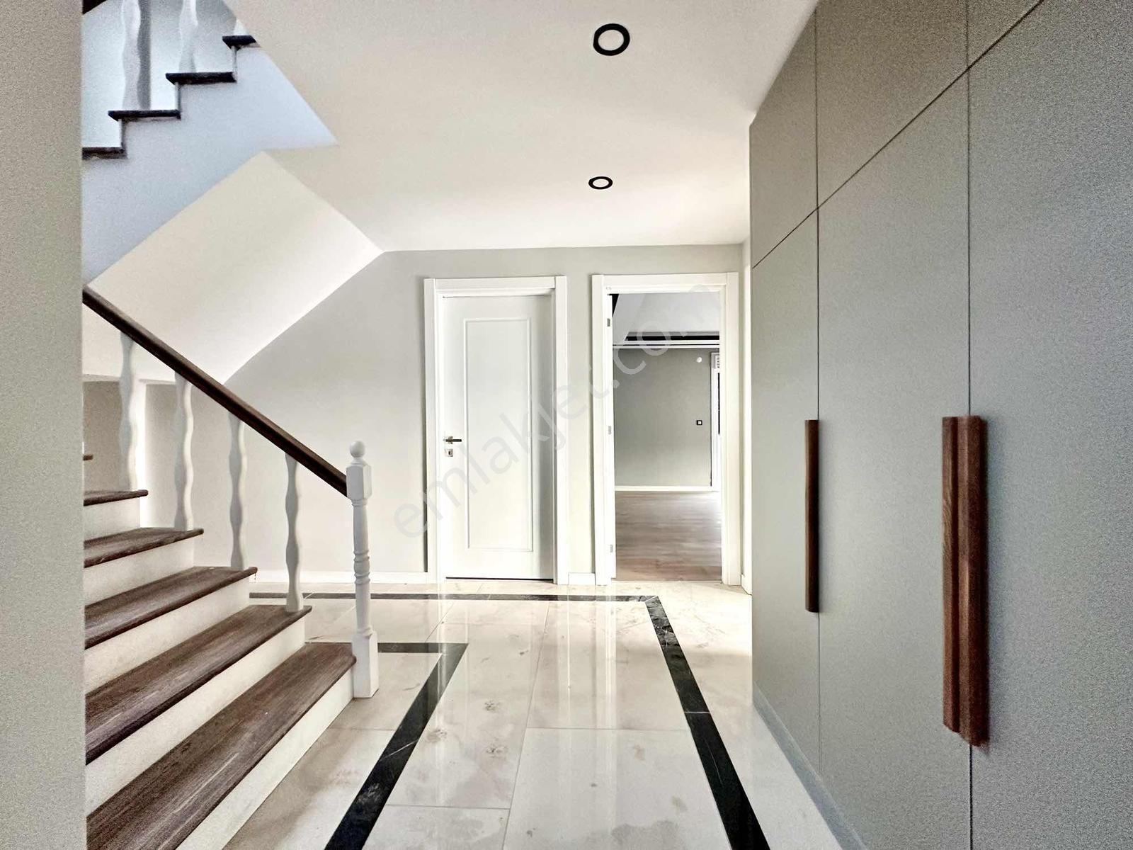 [kassel Yapı] 700m2 Bahçe - Havuz - 4+1 - Fırsat Villa !! — fotoğraf 8