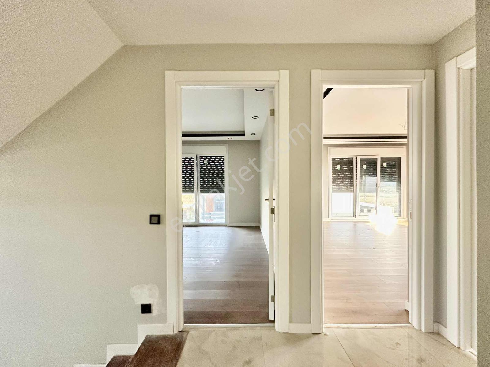 [kassel Yapı] 700m2 Bahçe - Havuz - 4+1 - Fırsat Villa !! — fotoğraf 27