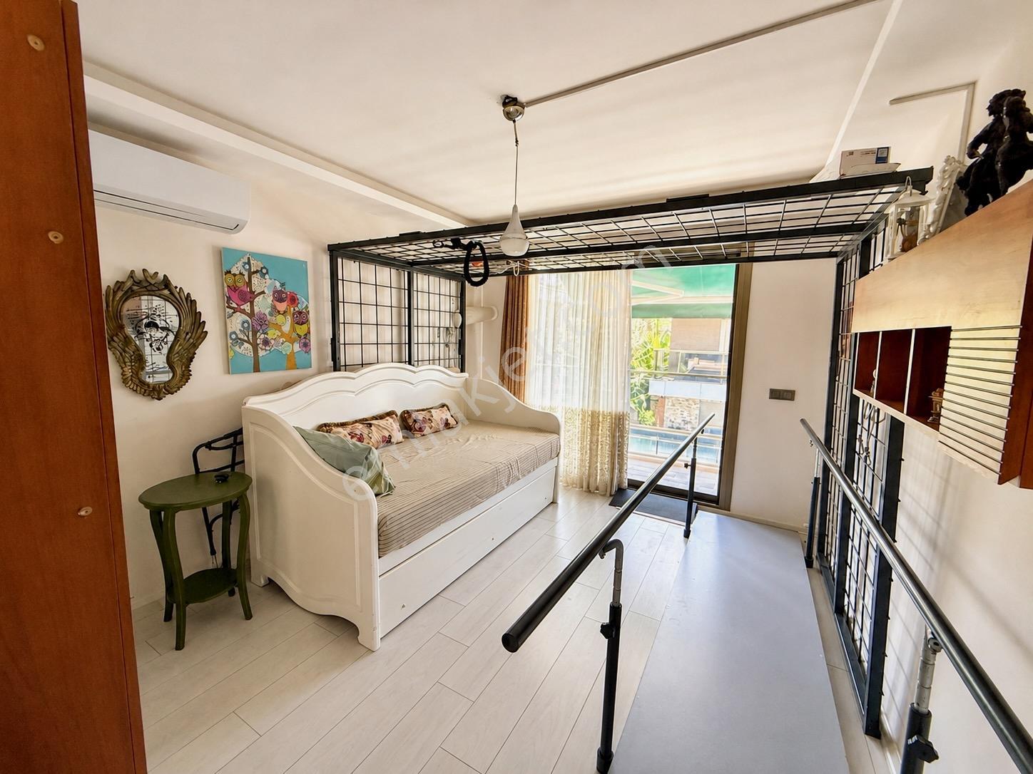 9 Çeşme Şifnede 5+1 Asansörlü, Isıtmalı Havuzlu, Müstakil Villa — fotoğraf 5