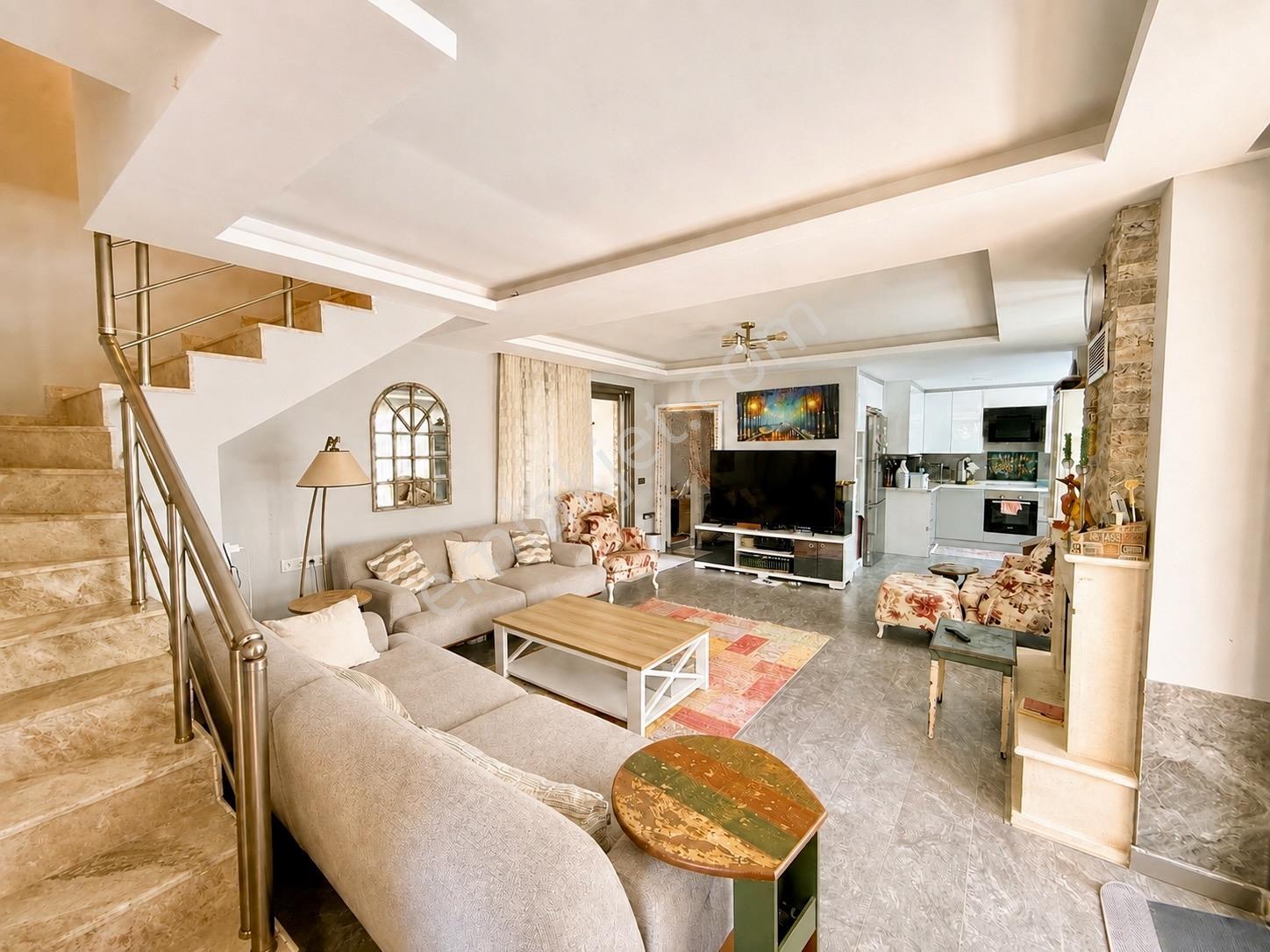 9 Çeşme Şifnede 5+1 Asansörlü, Isıtmalı Havuzlu, Müstakil Villa — fotoğraf 13