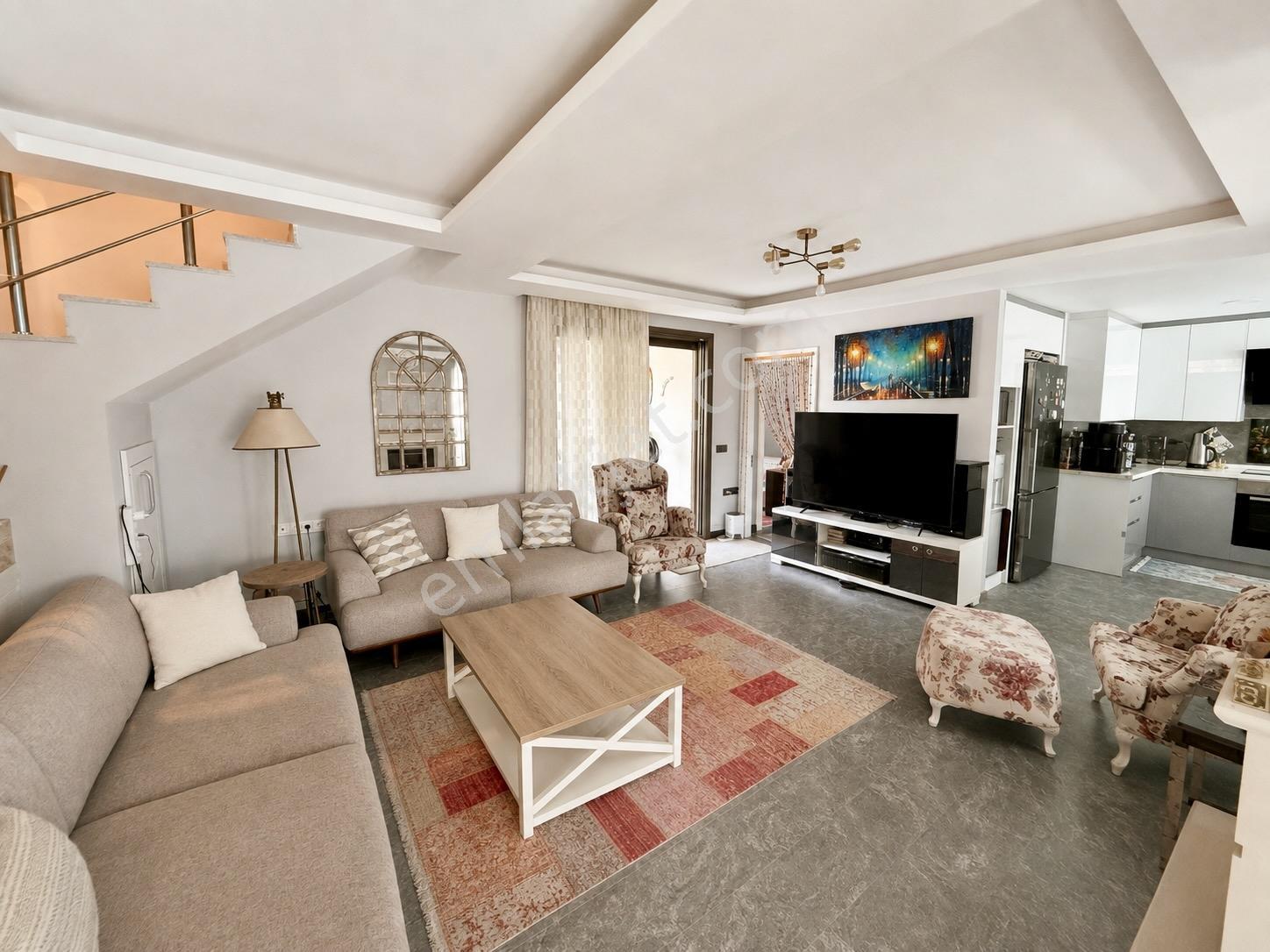 9 Çeşme Şifnede 5+1 Asansörlü, Isıtmalı Havuzlu, Müstakil Villa — fotoğraf 14