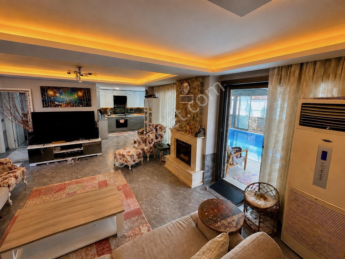 9 Çeşme Şifnede 5+1 Asansörlü, Isıtmalı Havuzlu, Müstakil Villa — fotoğraf 15