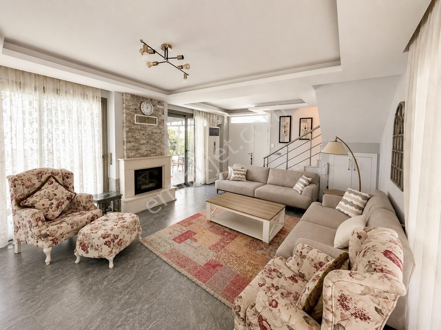9 Çeşme Şifnede 5+1 Asansörlü, Isıtmalı Havuzlu, Müstakil Villa — fotoğraf 17