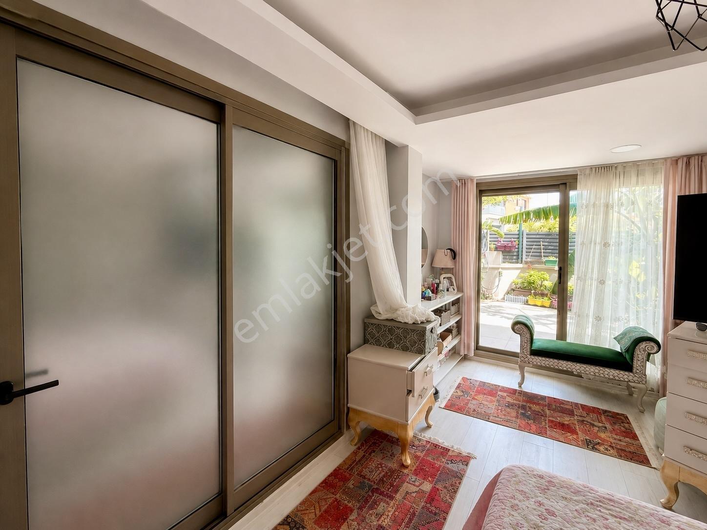 9 Çeşme Şifnede 5+1 Asansörlü, Isıtmalı Havuzlu, Müstakil Villa — fotoğraf 23