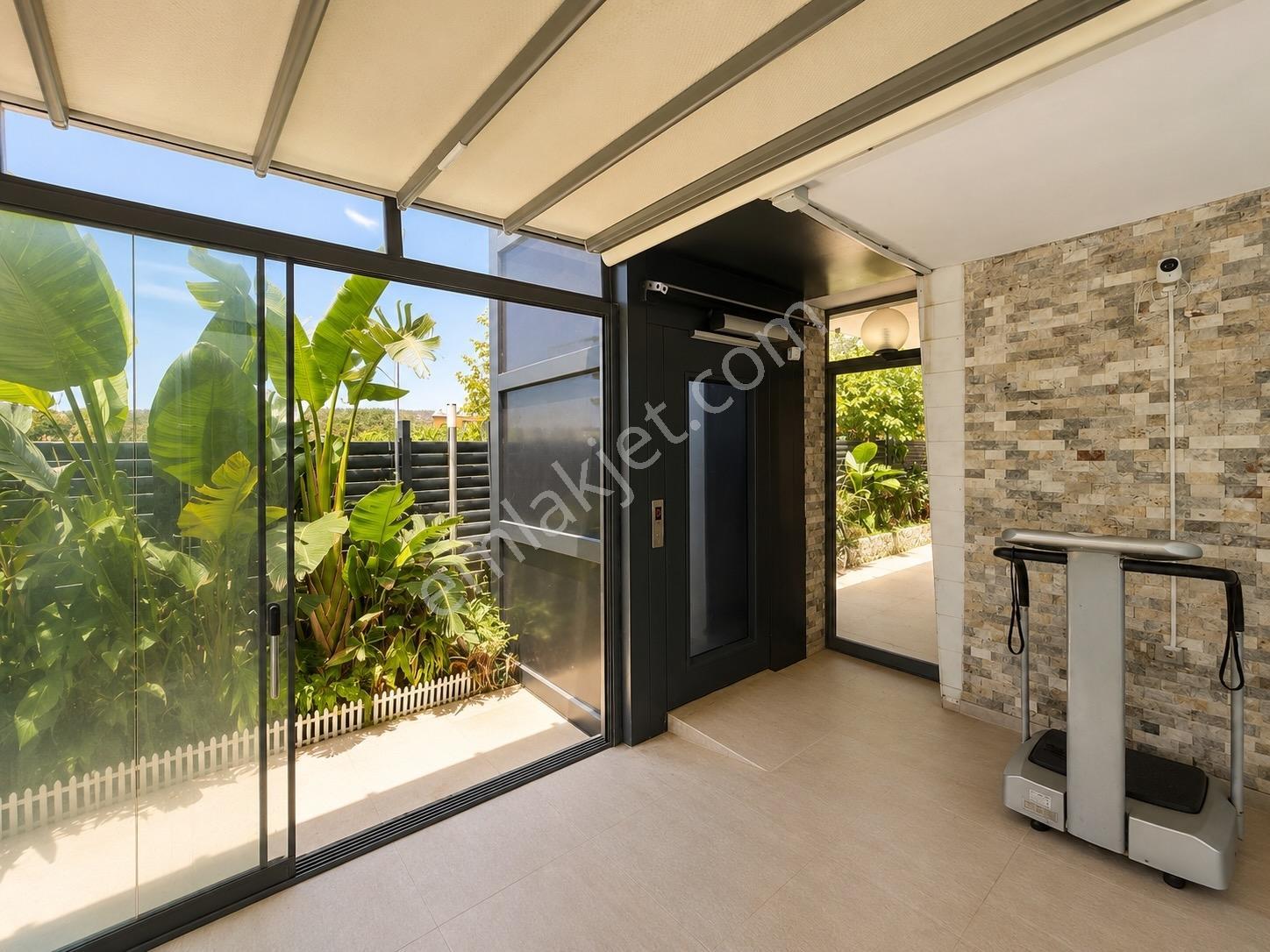 9 Çeşme Şifnede 5+1 Asansörlü, Isıtmalı Havuzlu, Müstakil Villa — fotoğraf 30