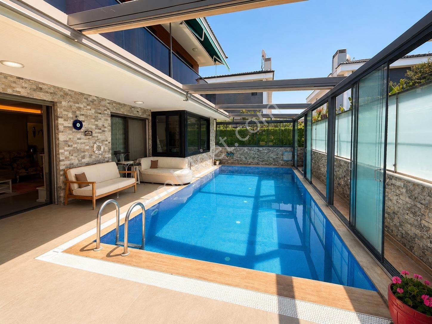 9 Çeşme Şifnede 5+1 Asansörlü, Isıtmalı Havuzlu, Müstakil Villa — fotoğraf 34