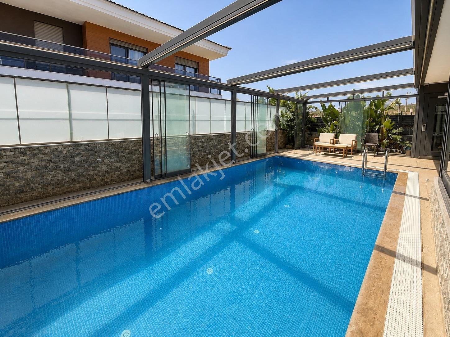 9 Çeşme Şifnede 5+1 Asansörlü, Isıtmalı Havuzlu, Müstakil Villa — fotoğraf 35