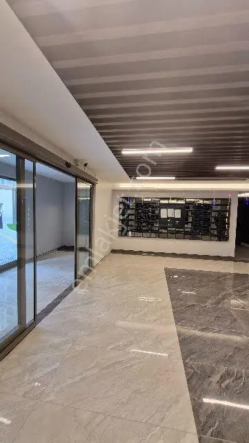 Küçükçekmece Halkalı Caddesi Üzerinde Atakent Brand 2 Sitesinde Arakat Satılık 1+1 72m2 Daire — fotoğraf 11