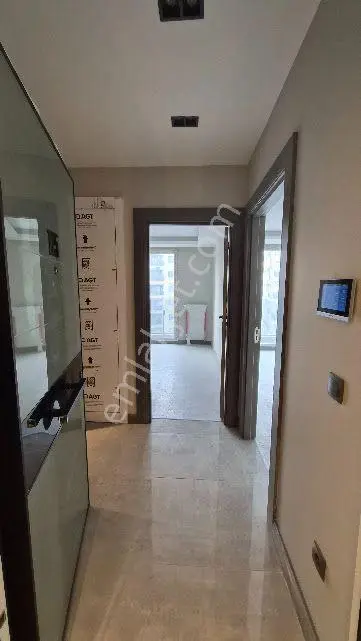 Küçükçekmece Halkalı Caddesi Üzerinde Atakent Brand 2 Sitesinde Arakat Satılık 1+1 72m2 Daire — fotoğraf 14