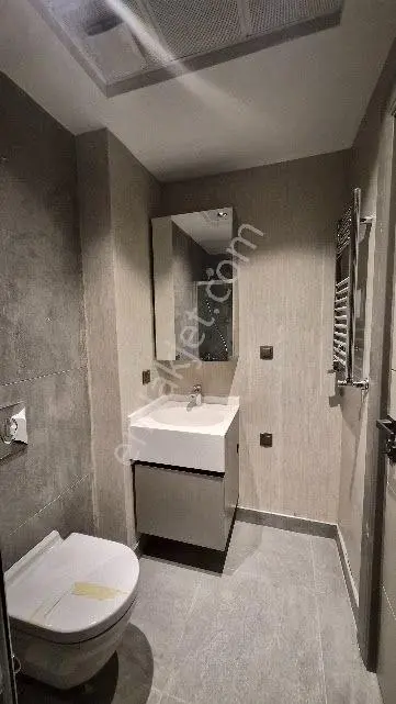 Küçükçekmece Halkalı Caddesi Üzerinde Atakent Brand 2 Sitesinde Arakat Satılık 1+1 72m2 Daire — fotoğraf 19