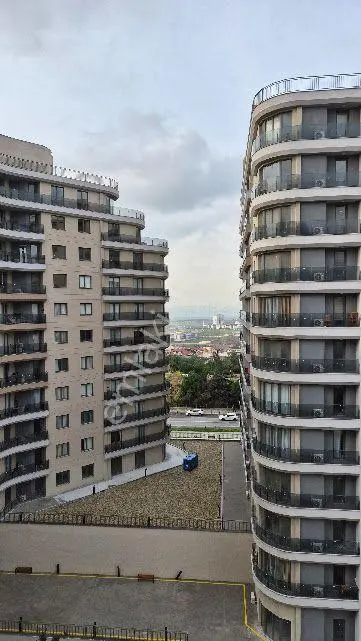 Küçükçekmece Halkalı Caddesi Üzerinde Atakent Brand 2 Sitesinde Arakat Satılık 1+1 72m2 Daire — fotoğraf 26