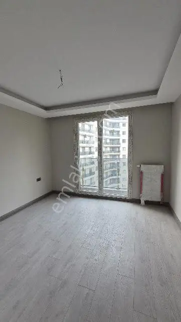 Küçükçekmece Halkalı Caddesi Üzerinde Atakent Brand 2 Sitesinde Arakat Satılık 1+1 72m2 Daire — fotoğraf 30