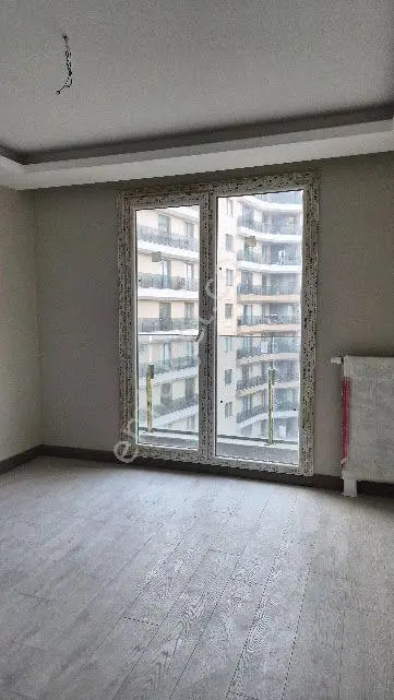 Küçükçekmece Halkalı Caddesi Üzerinde Atakent Brand 2 Sitesinde Arakat Satılık 1+1 72m2 Daire — fotoğraf 31