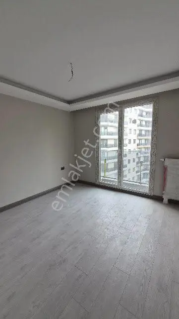 Küçükçekmece Halkalı Caddesi Üzerinde Atakent Brand 2 Sitesinde Arakat Satılık 1+1 72m2 Daire — fotoğraf 34