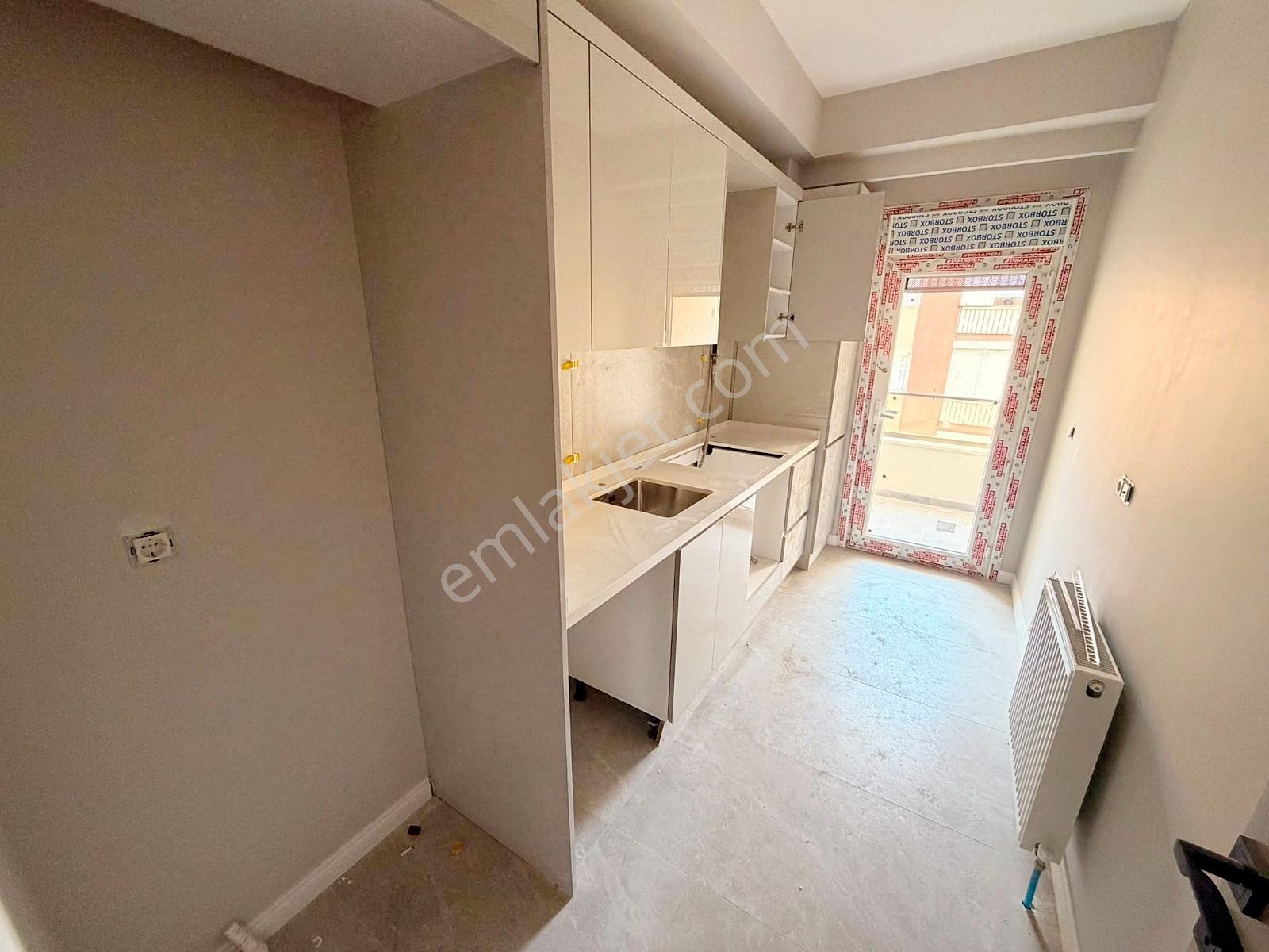 Lider'den Marmaraya Yakın Sıfır Binada Ön Cephe Balkonlu 2+1 — fotoğraf 20