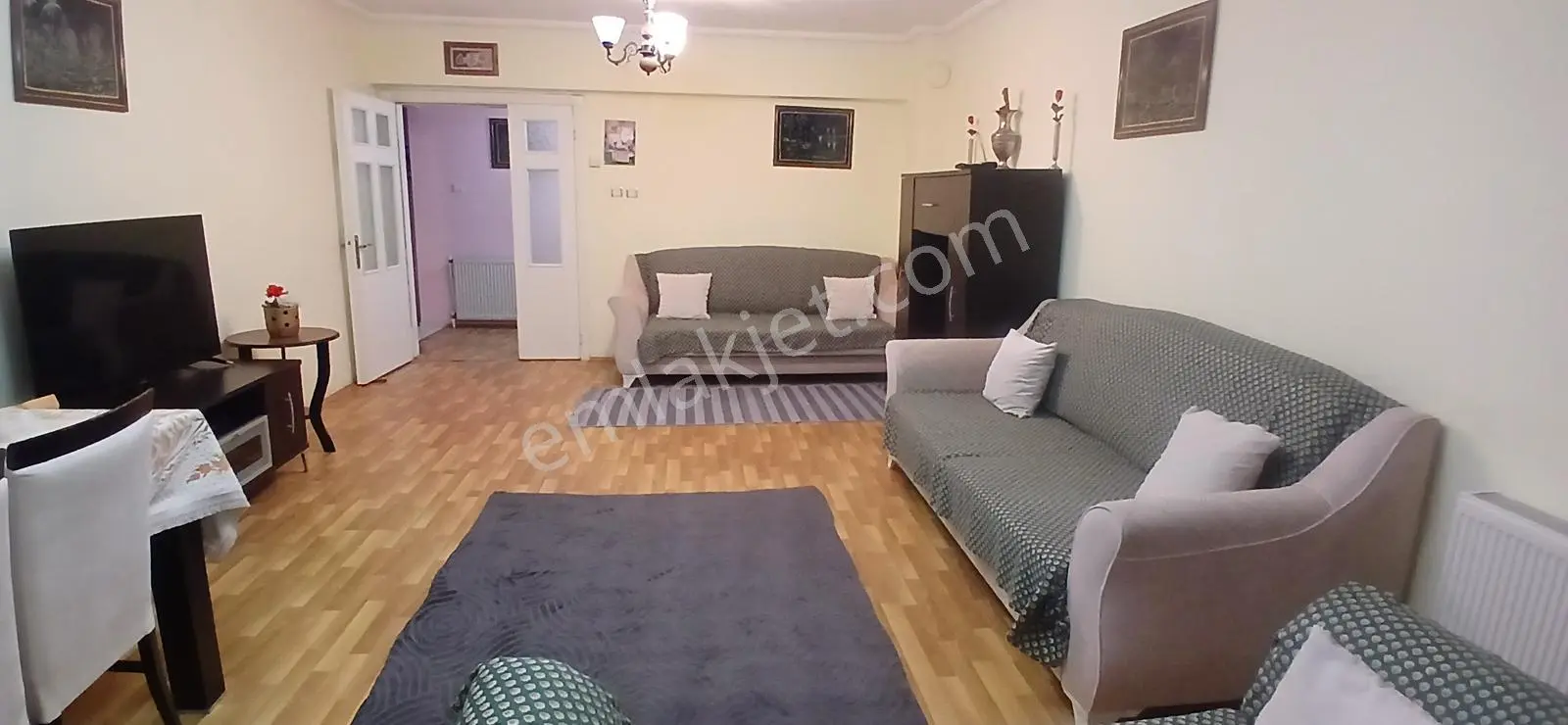 Nezih Bir Aile Sitesinde Yemyeşil Peyzaj Satılık 3+1