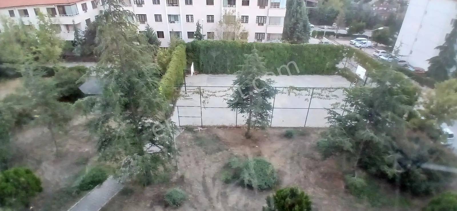 Nezih Bir Aile Sitesinde Yemyeşil Peyzaj Satılık 3+1 — fotoğraf 8
