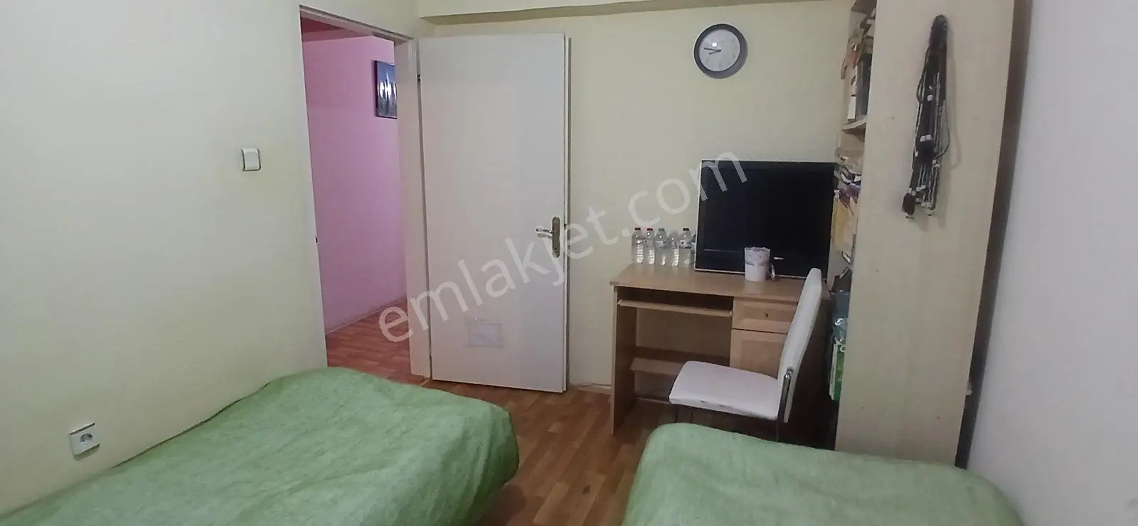 Nezih Bir Aile Sitesinde Yemyeşil Peyzaj Satılık 3+1 — fotoğraf 9