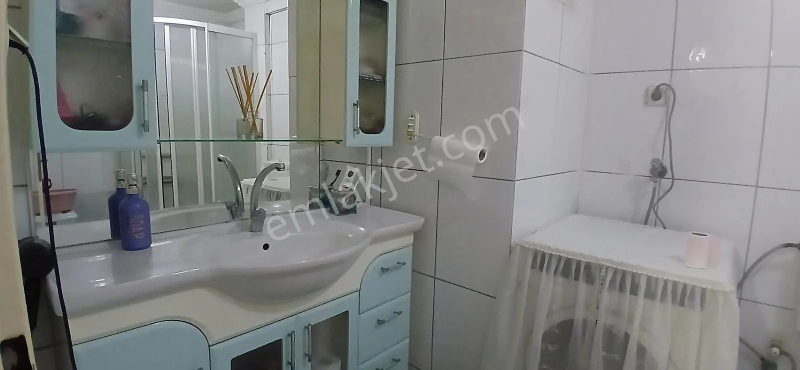 Nezih Bir Aile Sitesinde Yemyeşil Peyzaj Satılık 3+1 — fotoğraf 13