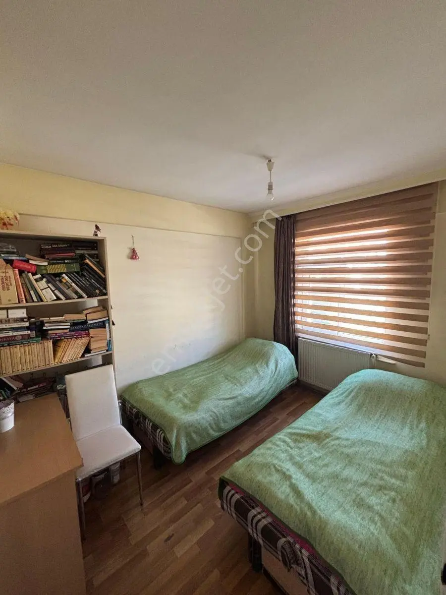 Nezih Bir Aile Sitesinde Yemyeşil Peyzaj Satılık 3+1 — fotoğraf 17