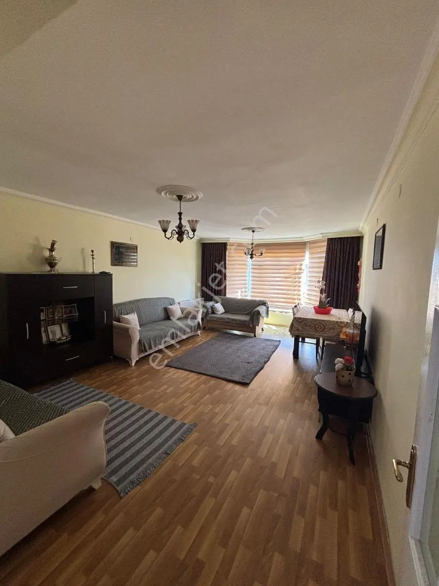 Nezih Bir Aile Sitesinde Yemyeşil Peyzaj Satılık 3+1 — fotoğraf 18