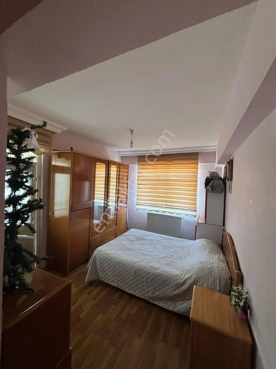 Nezih Bir Aile Sitesinde Yemyeşil Peyzaj Satılık 3+1 — fotoğraf 23