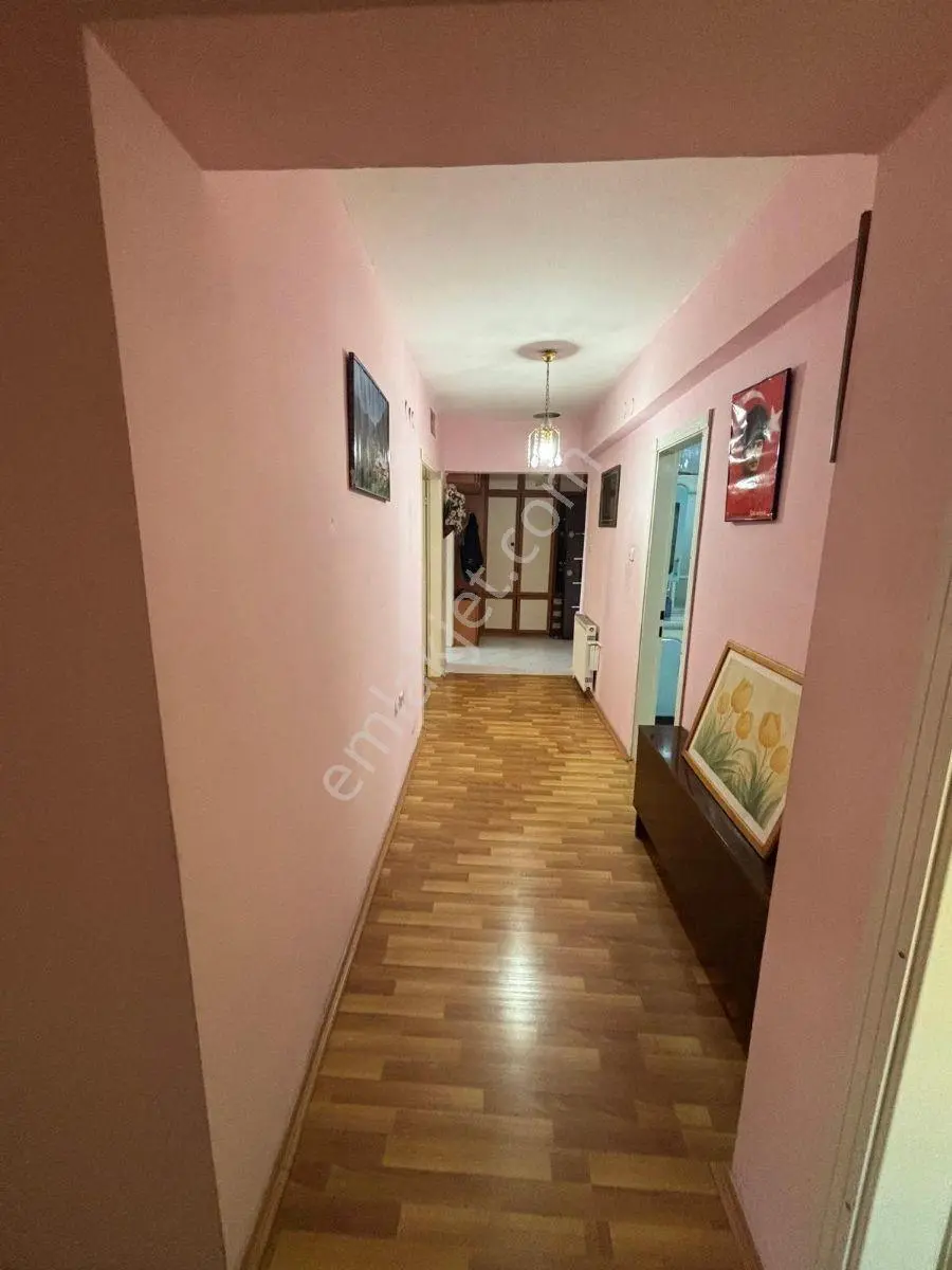 Nezih Bir Aile Sitesinde Yemyeşil Peyzaj Satılık 3+1 — fotoğraf 33