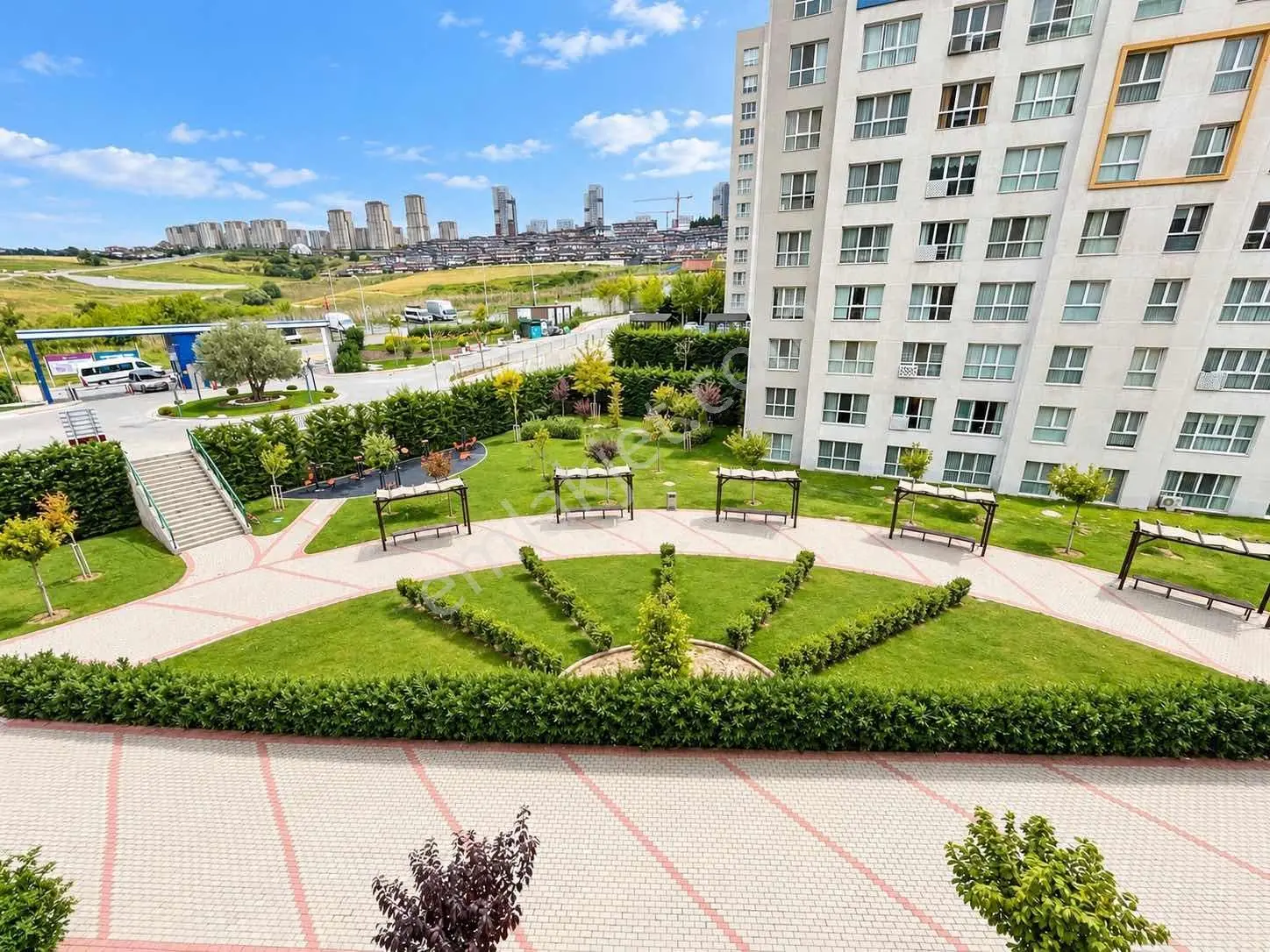 Finansman'dan..başakkent Gölet'te..kapalı Mutfaklı..2+1 — fotoğraf 2