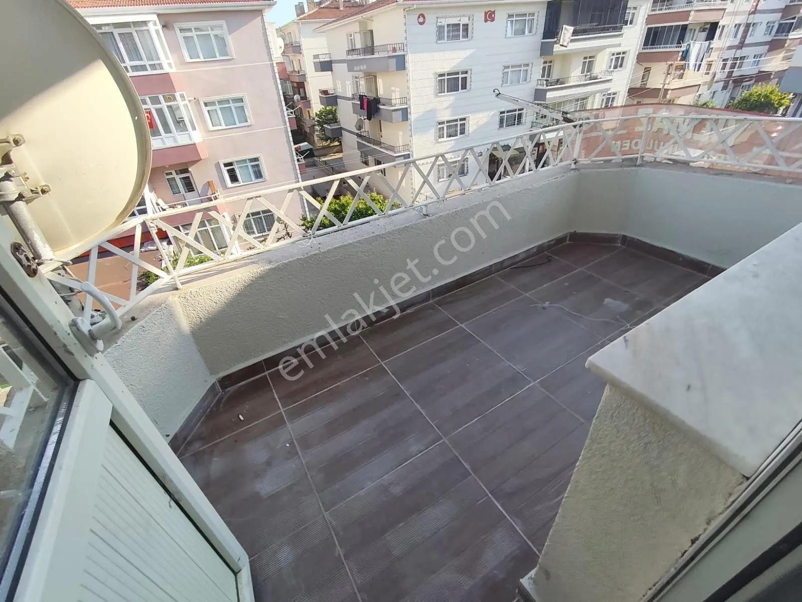Yılmaz Gayrımenkulden 3+1 Geniş Yapılı Masrafsız Ön Cehe — fotoğraf 4