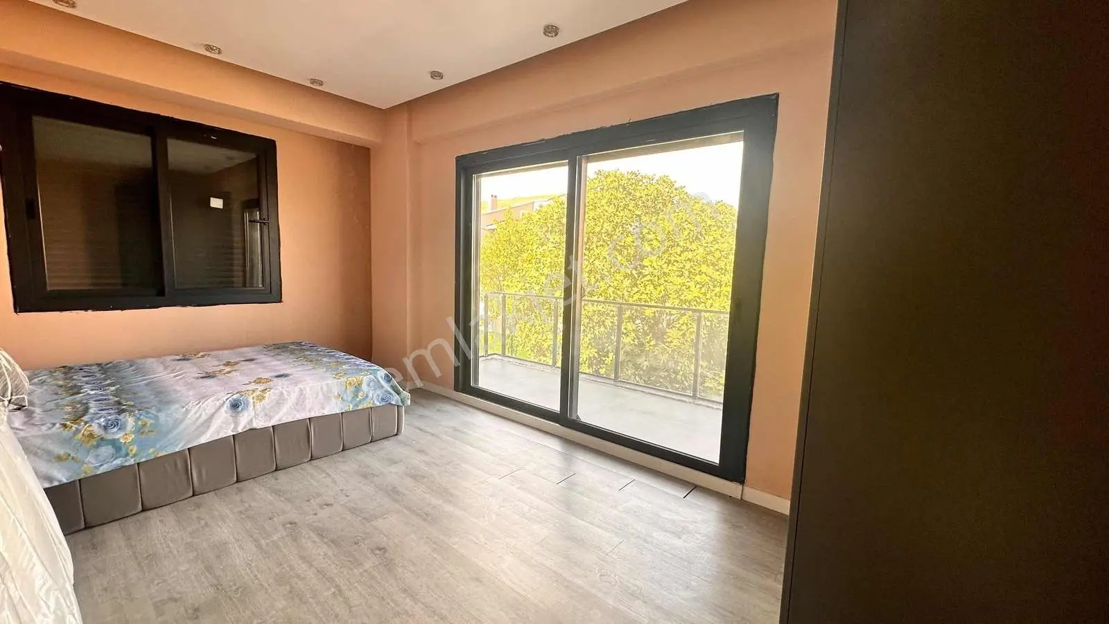 Akhisar Medarda Geniş Bahçeli 4+1 Satılık Villa — fotoğraf 15